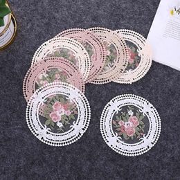Table Mats 4Pcs 6Color Placemat Embroidery Craft European Style Lace Fabric Anti-scald For Dining Insulation Plate Coffee Mat