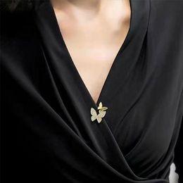 New Butterfly Brooches For Women Charm Crystal Gold Colour Brooch Pins Party Wedding Gifts Clothing Accessories Jewellery Gift