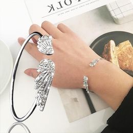 Bangle Fashion Aesthetic Angel Wings Zircon Adjustable Opening Bracelet for Women Send Girlfriend Birthday Party Statement Jewelry Gift