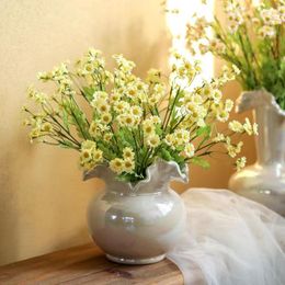 Decorative Flowers Artificial Chamomile Home Office Window Decor Silk Rural Style Bouquet Flower Arranging Shooting Props Girl Gift