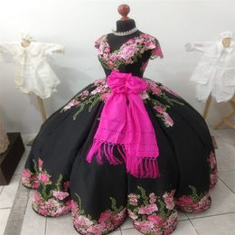 Black Mexican Quinceanera Dresses 2023 With Rose Flower Pattern Appliques Lace Goth Sweet 16Party Gowns Vintage Corset Promt vestidos de 15 quinceanera