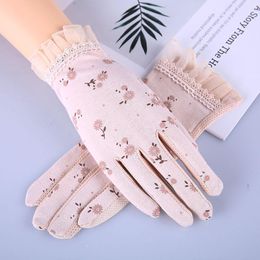 Five Fingers Gloves Summer Women Exquisite Lace Sunscreen Touch Screen Skid Driving Thin Breathable Anti-UV Female Flower Print
