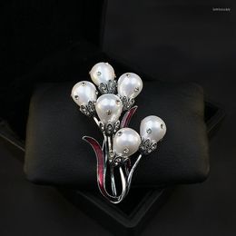 Brooches Exquisite Retro Large Brooch Women's Pearl Stylish Pin Coat Corsage High-End Clothes Accessories Rhinestone Jewelry