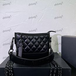 Designer Womens Wandering Bag Shoulder Bag Classic Black Riffle Fine Chain Crossbody Bag Classic Mini Handbag Loose Change Makeup Box Mobile Phone Bags 20x15cm