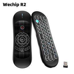Wechip R2 Remote Control 2.4G Wireless Voice Air Mouse IR Apprendimento Intaertia Sensing Telecomando intelligente Keyboad