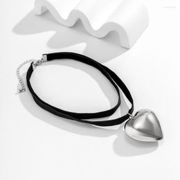 Chains Exaggerated Love Heart Pendant Short Choker Necklace For Women Multilayer Goth Black Velvet Clavicle Chain Wed Jewellery