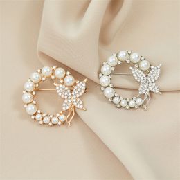 Pearl Rhinestone Circle Butterfly Brooch for Women Baroque Trendy Elegant Wreath Leaf Brooch Pins Round Zircon Corsage Jewellery