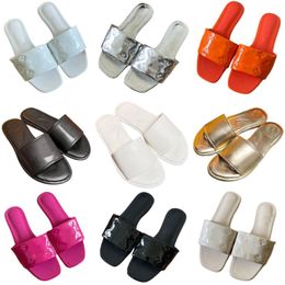 Slippers top leather beach shoes luxury brand designer shoes patent leather sandals women's fashion slides flat heel pool shoes solid colour sexy outdoor flip flops