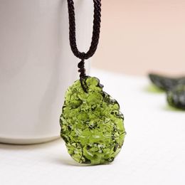 Pendant Necklaces 1PCS Moldavite Crystal Necklace Irregular Natural Energy Healing Stone Green Meteorite Jewellery For Men And Women