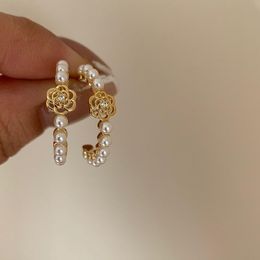 Dangle Earrings & Chandelier ZDMXJL French Vintage High Class Camellia Women Earring Fine Pearl Flower Ear Ring Stud Simple C Shape Jewellery