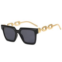Sunglasses For Men Women Luxury Sunglases Mens Fashion Sun Glasses Retro Ladies Vintage Sunglass Trendy Unisex Metal Chain Leg Designer Sunglasses 1K3D051