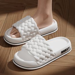 Slippers Summer Women Thick Sole Beach Slides Bathroom AntiSlip Soft Sandals Fashion Ladies Cloud Shoes 230520