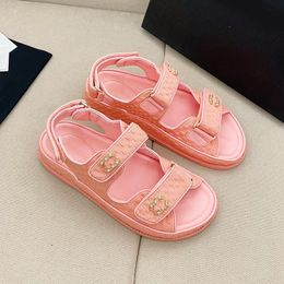 One word Roman C Womens Sandals 2023 Summer New Luxury Designer Leather Open Toe Casual Outdoor Sports Flat Bottom Womens Shoes sizes 35-41+Box