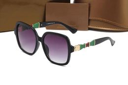 1pcs Fashion Round Sunglasses Eyewear Sun Glasses Designer Brand Black Metal Frame Dark 50mm Glass Lenses For Mens Womens Better AA0659