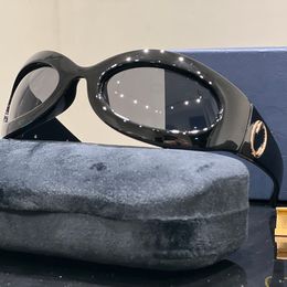 Women's luxury designer sunglasses, classic goggles, waterproof and UV polarized, both men's and women's sunglasses look very nice good
