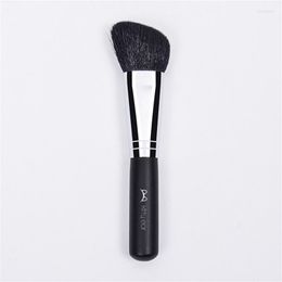 Makeup Brushes 1pc Blush Foundation Brush Contour Wooden Handle High-density Soft Bristles Salon Beauty Tools