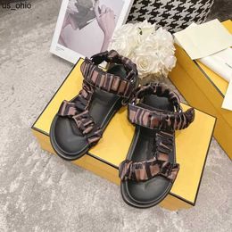 Sandals First Collection Designer Sandals Womens Feel Brown Satin Silk Scarf F Letter Print Fabric Soft Flat Slippers Beach Shoes Sandals Loafers 3541 J230522