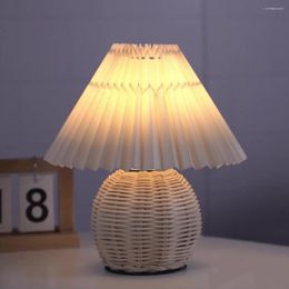 Table Lamps Vintage Rattan Lampshade LED Lamp Creative Pleated Light Bedroom Living Room Decoration Lights