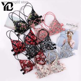 Bras New Fashion Floral Print Push Up Bras For Women Deep V Bras Front Buckle Wireless Bralette Girls Sexy Leopard Underwear Lingerie T230522