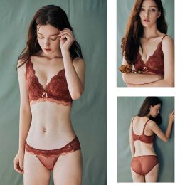 Sexy Decoration High End Women s Underwear Set Lace Bra Small Chest Gathered Without Steel Ring Adjustment Type Lingerie Set Q0715
