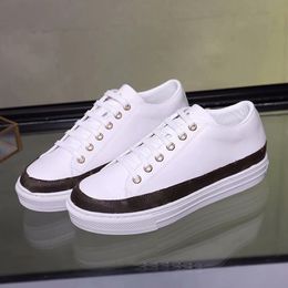 Black and white low-top thick sole lace-up sneakers Fashion flip leather breathable casual shoes classic Colour matching skateboard shoes