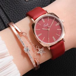 Wristwatches Jadi Fashion Casual Watch Alloy Small Exquisite Ladies Quartz Bracelet Set Leather Rhinestone Designer Clock