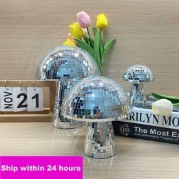 Novelty Items Mushroom Disco Mirror Ball Retro Reflective Mushroom Shape DJ Light Modern Home Decor for Party Room Sculptures and Figurines G230520