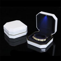 Bracelets LED Light Plastic Pendant Necklace Organiser Bangle Bracelet Box Luxury Lacquer Piano Finish Jewellery Gift Display Storage Case