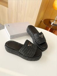 2024 Latest Designer Slippers Raffian Sandals Womens Woven Slippers Platform Slippers Black White Beige Slippers Flat Mule Embroidered Ladies Summer Shoes