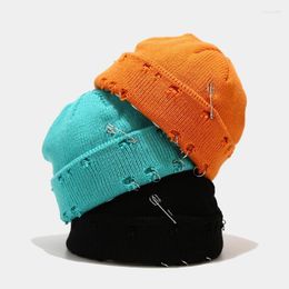 Berets Winter Knit Beanie Hat With Pins O-Ring Distressed Hole Cuffed Melon Skull Cap X7YABerets Pros22