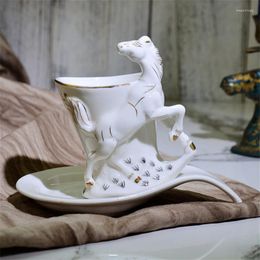 Cups Saucers European Ceramic 3D Beautiful Embossed Gilt Horse Coffee Mug With Saucer Set Porcelain Elegant Office Teacup Creative Milk Cup