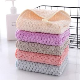 25x25cm 30x30cm Coral Fleece Kitchen Hand Towel Strong Absorption Pineapple Coral Velvet Washing Room Handkerchief Towel
