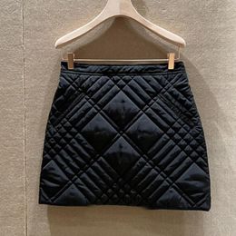Skirts 2023 High-Waisted Rhombus Thickened Black French Slim Runway A-Line Skirt Designer Clothing