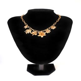 Necklaces WealthyBoo Multi Flowers Pendant Necklace Exquisite Metal Daisy Peony Plant Charms Choker Collar Necklace Women Gift Accessories