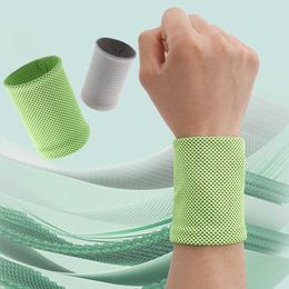 Wrist Support Professional sports convenient and comfortable sweat absorbing supporting fitness cooling wristbands P230523