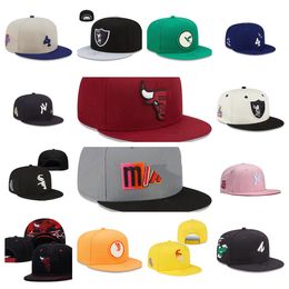 Designer Snapbacks hats Adjustable hat Baseball Flat hat All Team Logo Embroidery basketball Caps Outdoor Sports Hip Hop Fitted Fisherman Beanies Mesh cap mix order