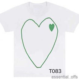 plays Designer Men's T-Shirts Casual Women's Des Badge Garcons Quality Print Short Sleeve Short T-Shirt Couple Hearts TshirtUGZF