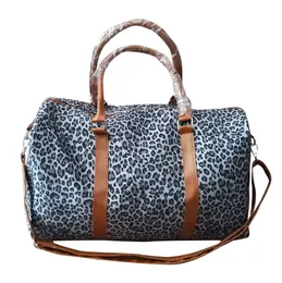 European and American Large Travel Bags Colourful Leopard Print Travel Bag Fashion Women's Buggy Bags Short Trip Portable Wholesale