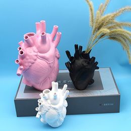 Vases Heart Vase Anatomical Heart Shaped Flower Vase Decorative Ornament Craft for Farmhouse Living Room Bedroom Countertop 230522