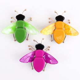 New Design Cute Bee Acrylic Brooches for Women Colourful Insect Brooch Pins Lapel Badge Party Dress Ornament Fashion Jewellery Gift