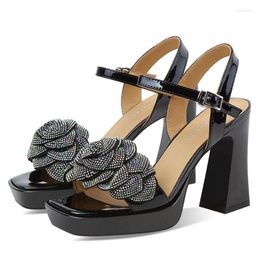 Sandálias couro shinestone flor mulher 2023 salto grosso plataforma de verão aberta sapatos de dedão lúalas altas compras grátis