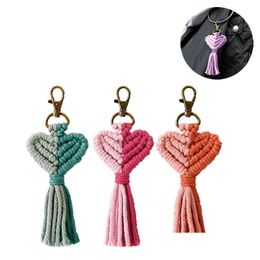 Keychains Lanyards Vintage Hand Woven Keychain Creative Heart Shaped Tassel Bag Decoration Pendant Key Chain Valentine Day Gift Ke Dhxtm