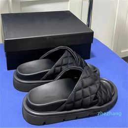 2023-Men Women Summer Slippers Luxury designer Sandals Fashion quilted Couple Slide brands Flip-flops quilted Casual Shoes