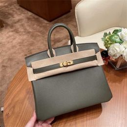 of Platinum Luxurys Bag Tote Hand-stitched Family Original Leather Handbag for Women Handmade