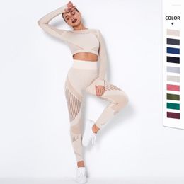 Women's Two Piece Pants Seamless Yoga Clothes Beautiful Body Sports Quick Dry Hip Tight Stripe Hollow Out Fitness Two-piece Set