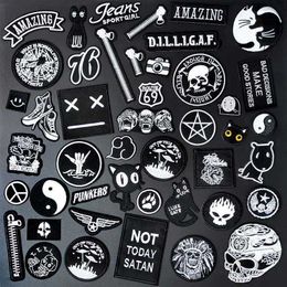 20PSCSewing Notions Tools Black and white embroidery decals ironing sewing supplies decorative badge patches P230524