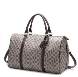 Womens pu leather Duffle Bags Designer Brand Large Capacity Handbags Leisure Sports Packet Men Gentleman Handbag Travel Bag Fashion Shoulder Bag