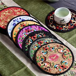 Table Mats 2Pcs Chinese Style EmbroideryTable Durable Vintage Ethnic Floral Design Cup Pad Kitchen Accessories HomeDecoration