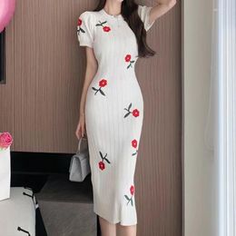 Casual Dresses Vestidos De Mujer Bodycon Slim Short Sleeve Embroidered Rose Knitted Dress For Women White Maxi Birthday Sweater