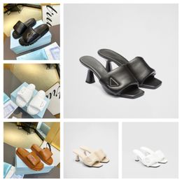 Designer Soft Padded Nappa Sandals Pillow Slippers Sandals Mules Summer Flat Leather Heels Sandals Womens dhgate Soft Slides White Black Triangle Shoe with box